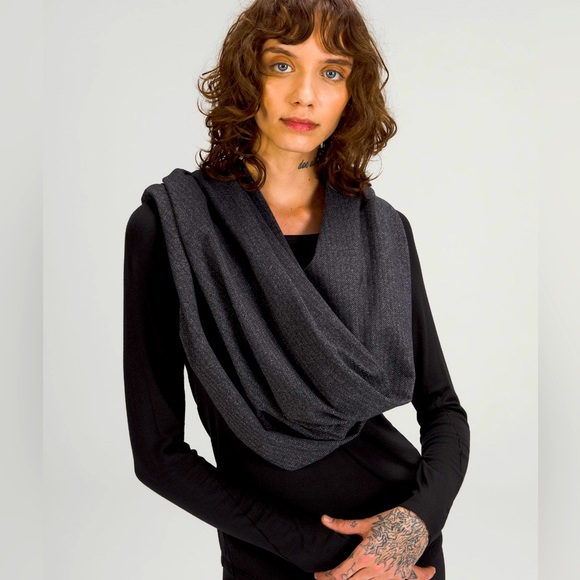 LULULEMON Rulu Scarf - Dark Heather Grey Snap Vinyasa Scarf - One Size EUC - Picture 12 of 16